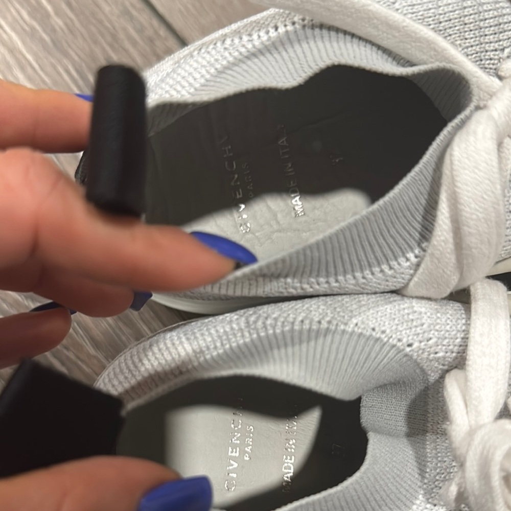 Givenchy Jaw Low-Top White Chunky Sneakers - Picture 6 of 6